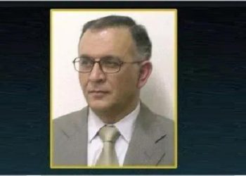 حمید اسدیان: جعل تاریخ به روایت یک فیلسوف نمای قلم به مزد