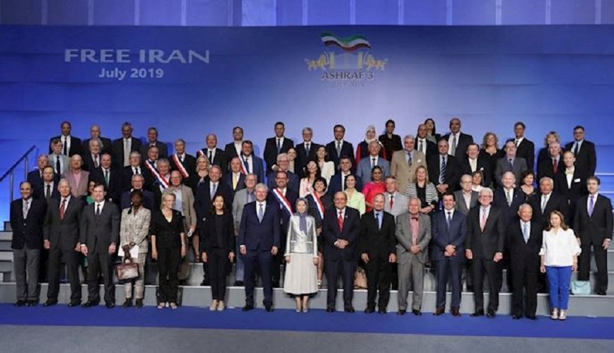 بزرگداشت نبرد تاریخی مردم ایران برای آزادی - اشرف ۳ / بازدید شخصیتهای سیاسی از نمادهای ۱۲۰ سال نبرد تاریخی مردم ایران به همراه مریم رجوی