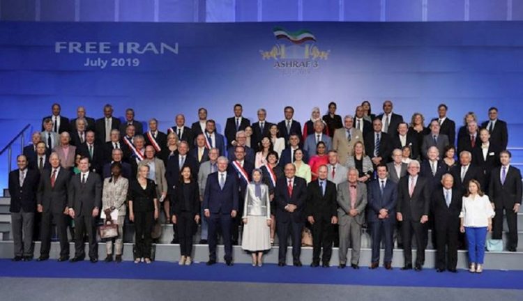 بزرگداشت نبرد تاریخی مردم ایران برای آزادی – اشرف ۳ / بازدید شخصیتهای سیاسی از نمادهای ۱۲۰ سال نبرد تاریخی مردم ایران به همراه مریم رجوی