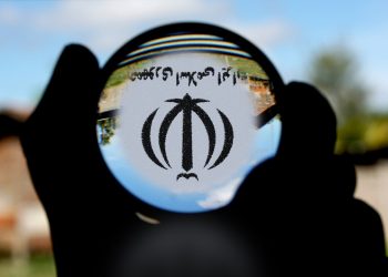 مستند سازی حکومتی، باهدف وارونه نشان دادن واقعیات