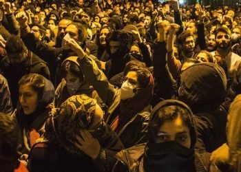 فریاد دانشجویان مرگ‌بر خامنه ای