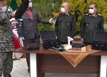 نمایش‌مسخره سرکرده‌‌سپاه پاسداران خامنه‌ای درباره ویروس‌یاب بی‌نظیر!!! برای پوشاندن انتقال ویروس ازچین با ماهان‌ایر
