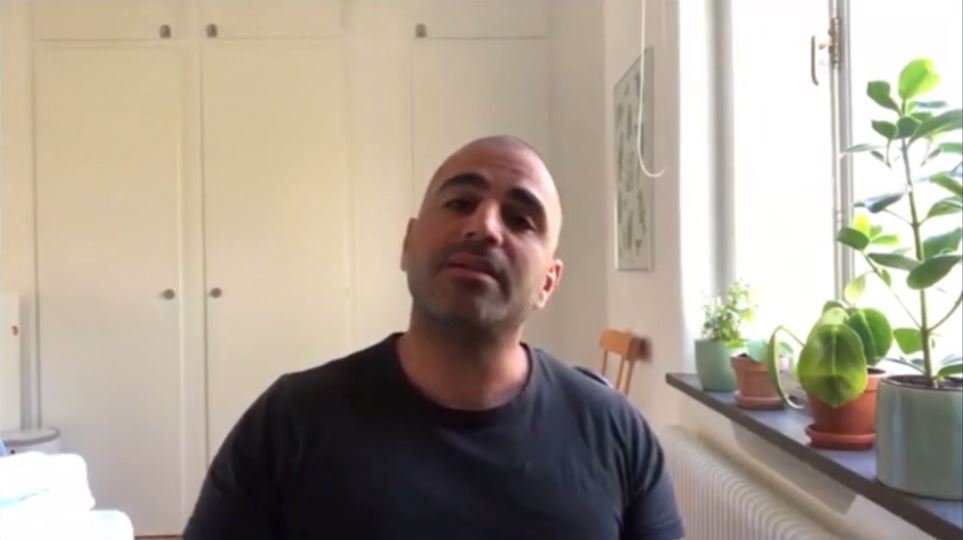 نشاندادن ارتباطاتآشکار درمیان تقلاهای امیر یغمایی برای احقاق «حقارتباط با وزارت اطلاعات»، دربرنامه آفساید پیک شادی
