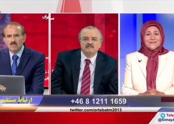 افشای عملیات‌روانی وزارت‌اطلاعات‌آخوندها علیه مجاهدین تحت‌عنوان خانواده - برنامه ارتباط مستقیم سیمای آزادی ۲۱اردیبهشت۹۹