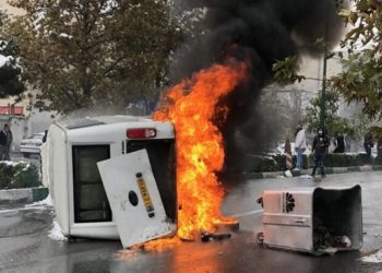 وحشت‌خامنه‌ای ‌ازقیام‌درتقدیر، باصدورحکم‌اعدام برای ۸شرکت‌کننده درقیام‌های مردمی گذشته