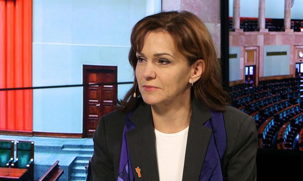 سخنرانی گابریلا موراوسکا، نائب‌رئیس سنای لهستان دراجلاس جهانی اینترنتی ایران آزاد