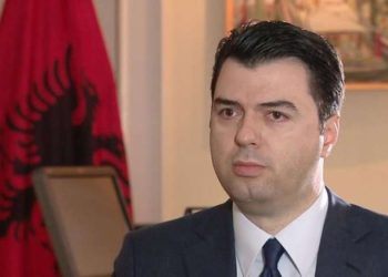 سخنرانی لولزیم باشا، رهبر حزب دمکرات آلبانی دراجلاس اینترنتی بین‌المللی ایران آزاد