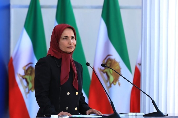 سخنرانی زهرا مریخی، مسئول اول سازمان مجاهدین خلق ایران در مراسم گرامی‌داشت آغاز پنجاه و ششمین سال تأسیس سازمان مجاهدین خلق ایران