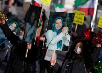 تجمع هموطنان در مقابل دادگاه آنتورپ بلژیک همزمان با اعلام حکم دادگاه