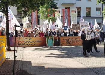 تظاهرات هواداران مجاهدین در سومین روز محاکمه حمید نوری از دژخیمان قتل‌ عام ۶۷ در استکهلم - سوئد