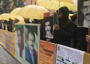 تظاهرات ایرانیان آزاده و هواداران سازمان مجاهدین همزمان با دادگاه دژخیم حمید نوری در استکهلم