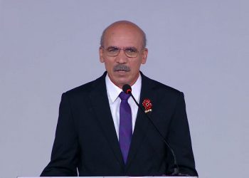 سخنان آزادعلی حاجیلویی از شاهدان قتل عام ۶۷ در کنفرانس بین المللی با حضور بیش از ۱۰۰۰ زندانی از بندرسته
