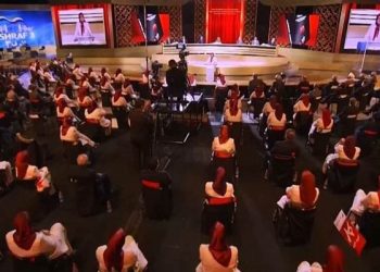 ۱۰۰۰ زندانی سیاسی شاه و شیخ در سالگرد قیام آبان در یک گردهمایی تاریخی در اشرف۳ ـ قسمت سوم