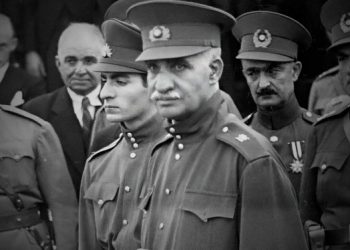 جنایات رضا شاه به روایت تاریخ - قسمت چهارم - به یغما دادن ثروت ملی