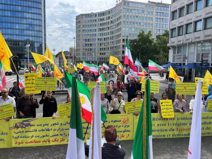 تظاهرات ایرانیان آزاده و اشرف نشانها در برابر پارلمان بروکسل در پی تمدید دو ماهه ممنوعیت برگرداندن اسدالله اسدی