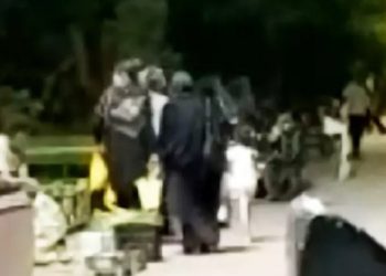 تهران نازی آباد بوستان ۲۲ بهمن - پخش شعارهای نه تاج و نه عمامه آخوند کارش تمامه - ۵شنبه۱۶ تیر