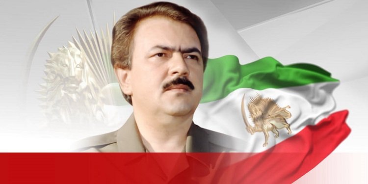 مسعود رجوی - خدا همان خدای ۵۷ و درهم کوبنده رژیم شاه است که اکنون دستش از آستین خلق قهرمان بیرون آمده تا کار رژیم ولایت فقیه را یکسره کند