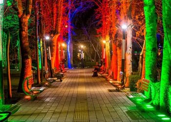 تهران بوستان اندیشه - پخش شعارهای سرنگونی، ایرانی بیداره از شاه و شیخ بیزاره - پنجشنبه ۲۴شهریور