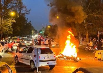 دهمین روز قیام سراسری در تهران و سایر شهرهای میهن - قیام در ۱۴۶ شهر در ۳۱ استان