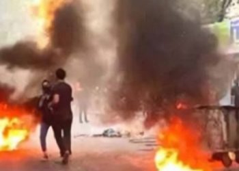 دوازدهمین روز قیام سراسری در تهران و سایر شهرهای میهن - گسترش قیام به ۱۵۶شهر