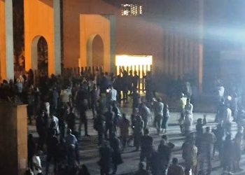 حمله وحوش خامنه ای به دانشگاه شریف ـ حمایت های مردم در اطراف دانشگاه ـ پیام خانم مریم رجوی