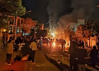 پنجاه و سومین روز قیام سراسری - تظاهرات دانشجویان ، اعتصاب بازاریان و تهاجم به پایگاه سپاه در مریوان