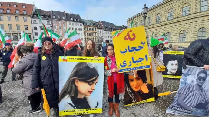 تظاهرات ایرانیان آزاده مقابل اجلاس امنیتی مونیخ با شعار «سپاهی‌ها ساواکی‌ها دیگه تمومه ماجرا» - ۲۸بهمن 