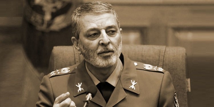 سرکرده ارتش تحت‌امر ولایت عبدالرحیم موسوی - ارتش ما یک ارتش ولایی و مطیع اوامر ولایت است