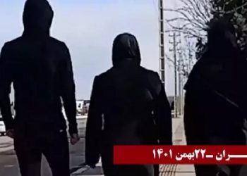 راهپیمایی قهرمانان کانونهای شورشی در تهران، تبریز، خرمشهر، شاهرود، خرم آباد، مشگین شهر و شهریار در روز ۲۲بهمن