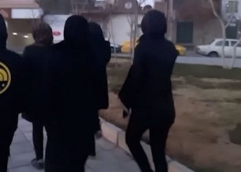 راهپیمایی قهرمانان کانونهای شورشی در تهران، مشهد، شیراز، شهرکرد و کاشان با شعارهای مرگ بر خامنه‌ای درود بر رجوی