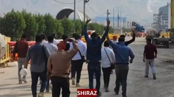 اعتصاب گسترده کارگران صنایع نفت و پتروشیمی در شهرهای مختلف کشور