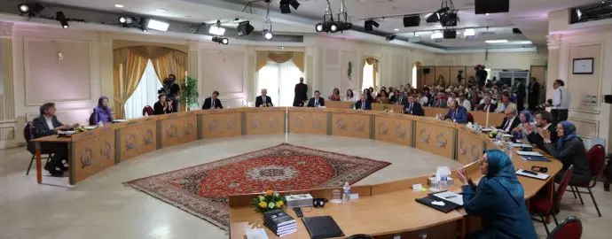 خانم مریم رجوی رئیس جمهور برگزیده مقاومت ایران