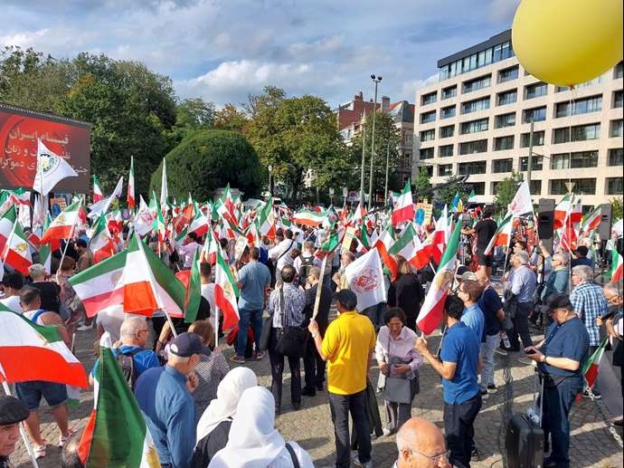 بروکسل - تظاهرات بزرگ ایرانیان در سالگرد قیام سراسری مردم ایران علیه دیکتاتوری آخوندی و برای یک جمهوری دموکراتیک