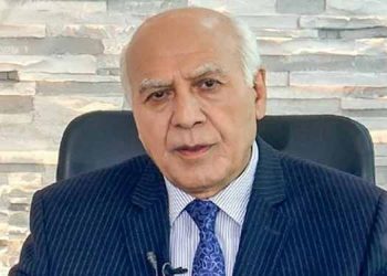 نکته ای از عباس داوری در مورد مقاله مصطفی مدنی