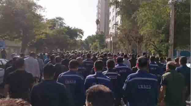 ۸ بهمن ۱۴۰۲- تظاهرات بزرگ کارگران صنایع فولاد در شهر اهواز