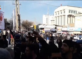۷ دی سالروز قیام دیماه ۱۳۹۶ خیزش انقلابی و ادامه دار خلق در زنجیر برای سرنگونی استبداد مذهبی
