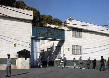 زندان اوین - تجمع و شعارهای زنان زندانی سیاسی در اعتراض به احکام اعدام برای ۶ زندانی سیاسی