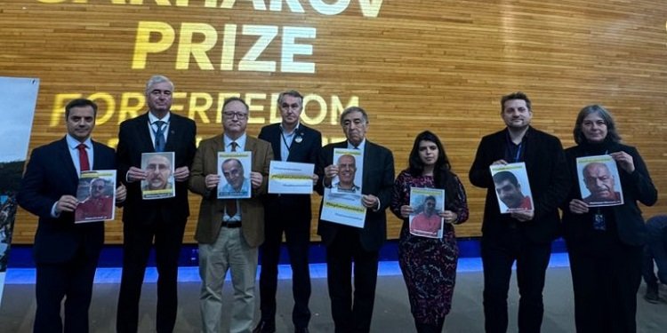 استراسبورگ - نمایندگان پارلمان اروپا حکم اعدام ۶زندانی سیاسی در ایران را محکوم می کنند