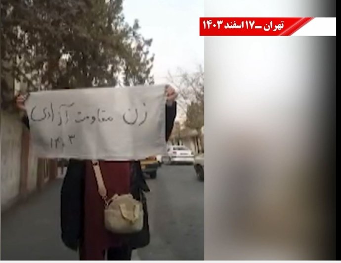 زن، مقاومت، آزادی - تصویرنگاری و پراتیکهای سراسری در آستانه ۸ مارس روز جهانی زن