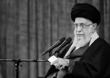 پاسخ خامنه ای به پیام ترامپ ‌مبنی بر «تسلیم بی قید و شرط»