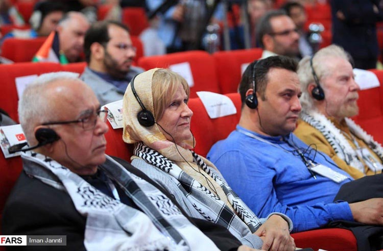 اولسی یازچی در جلسه مزدوران خارجی رژیم به اسم کنفرانس افق نو - مشهد ۲۵ اردیبهشت ۱۳۹۷