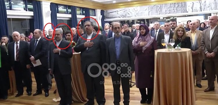 سفارت ایران در تیرانا - جرجی تاناسی همراه  سفیر رژیم غلامحسین محمدنیا که در دسامبر ۲۰۱۹ از آلبانی اخراج شد