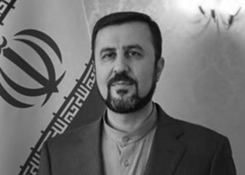 ثبت شکایت و درخواست پیگرد کیفری غریب آبادی به جرم جنایت علیه بشریت در جریان سفرش به ژنو