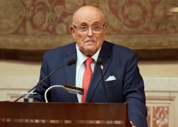 شهردار رودی جولیانی در پارلمان ایتالیا: مجاهدین خلق تنها گزینه واقعی روی میز هستند