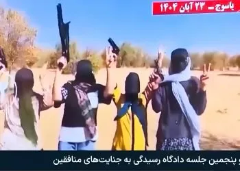 وحشت از مجاهدین در بیدادگاه قضائیه جلادان؛ پخش تحمیلی فیلمها برای توجیه اعدام مجاهدین